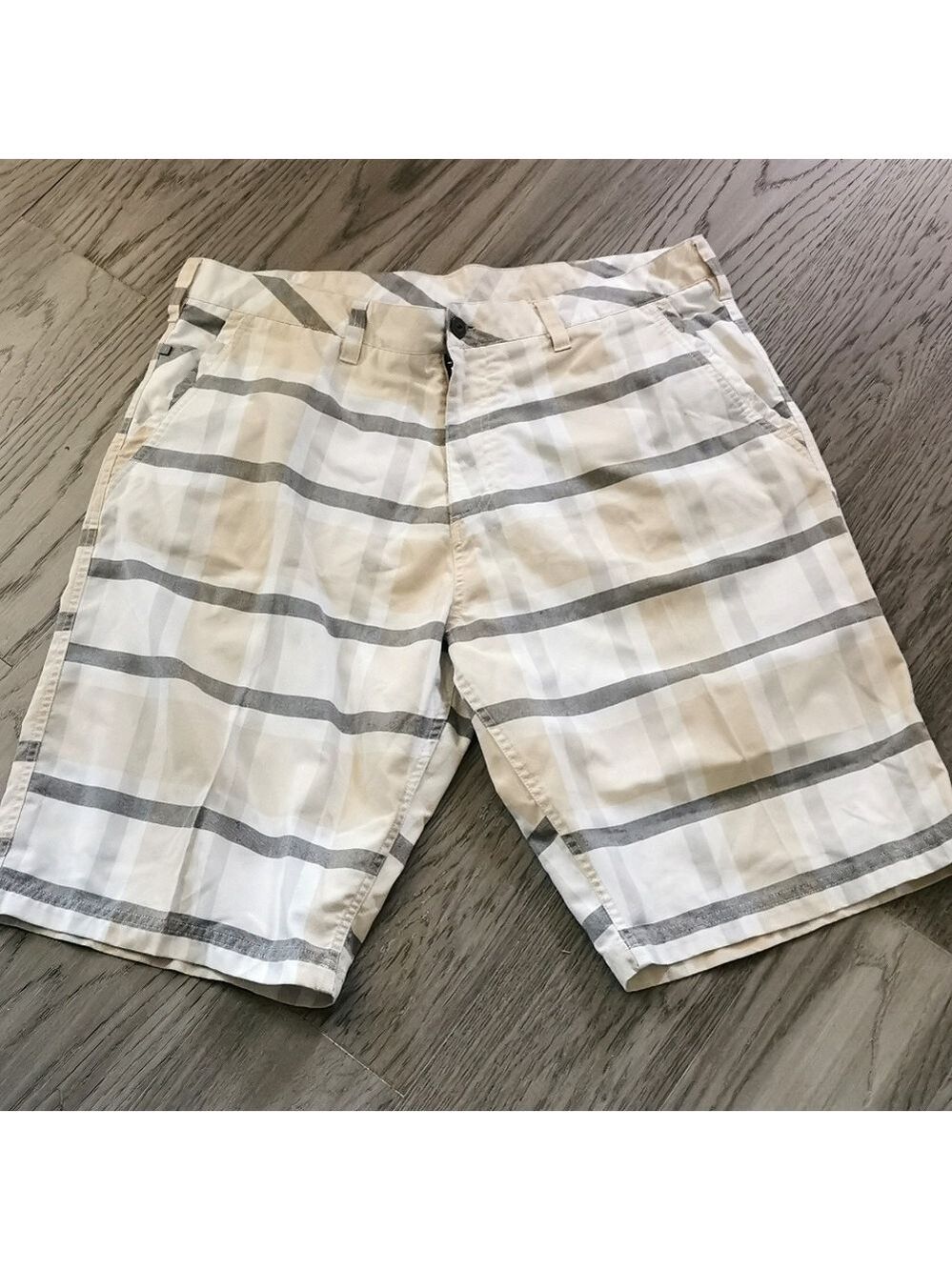 Element Men's Board shorts. Size 38. EUC